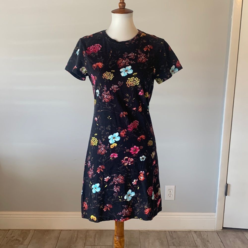 [PAM & GELA] Black Floral Dress - Size Small
